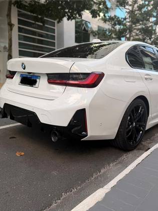 BMW 320i 2.0 16V TURBO FLEX M SPORT AUTOMÁTICO BMW 320i 2.0 16V TURBO FLEX M SPORT AUTOMÁTICO